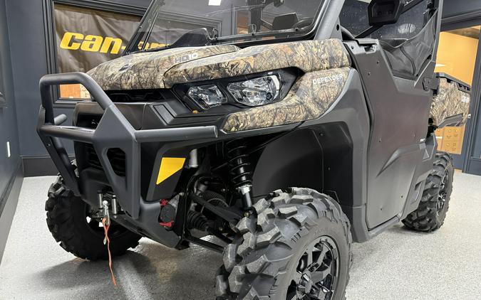 2023 Can-Am Defender XT HD10