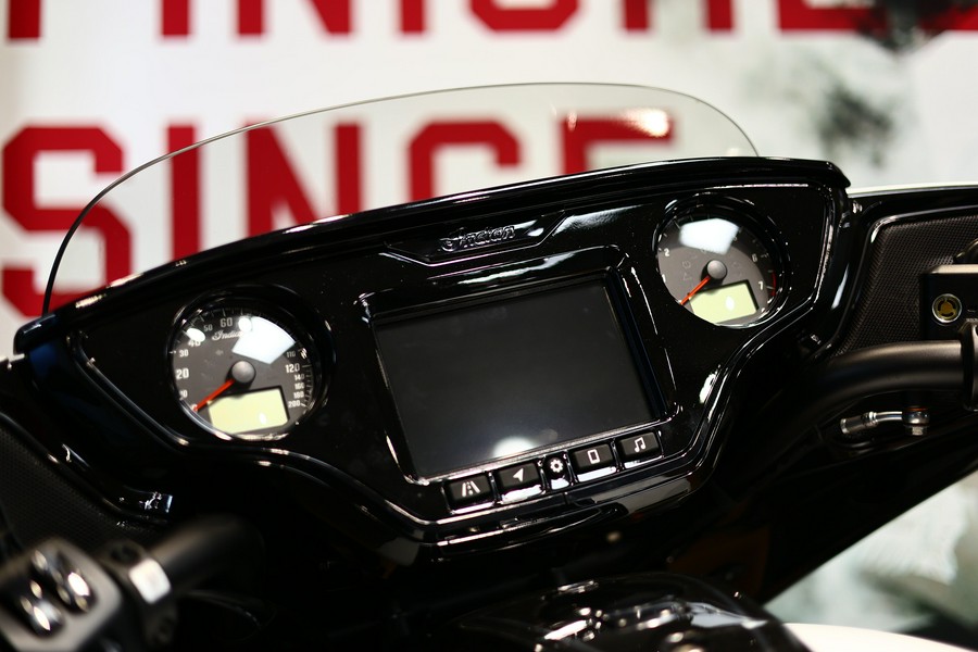 2025 Indian Motorcycle CHIEFTAIN POWERPLUS DARK HORSE 112 RA 49ST Ghost White Metallic Smoke