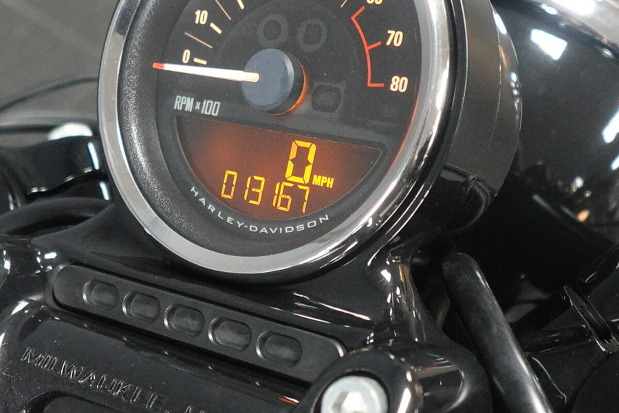 2017 Harley-Davidson Roadster