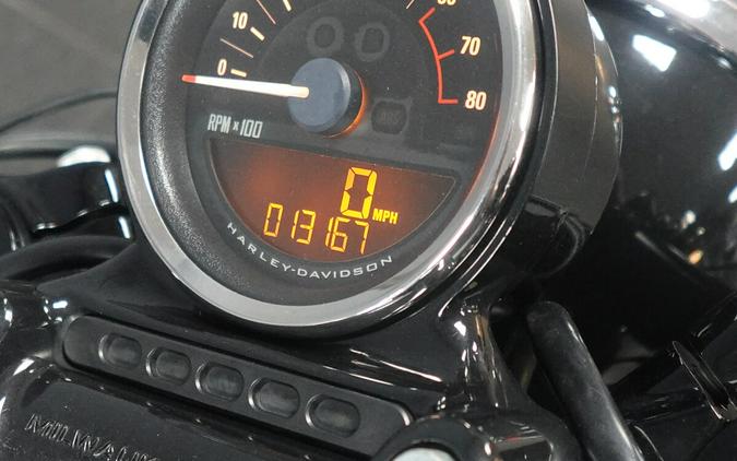 2017 Harley-Davidson Roadster