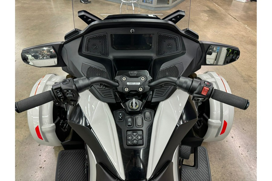 2021 Can-Am SPYDER RT