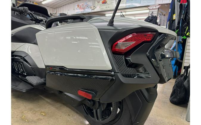 2021 Can-Am SPYDER RT