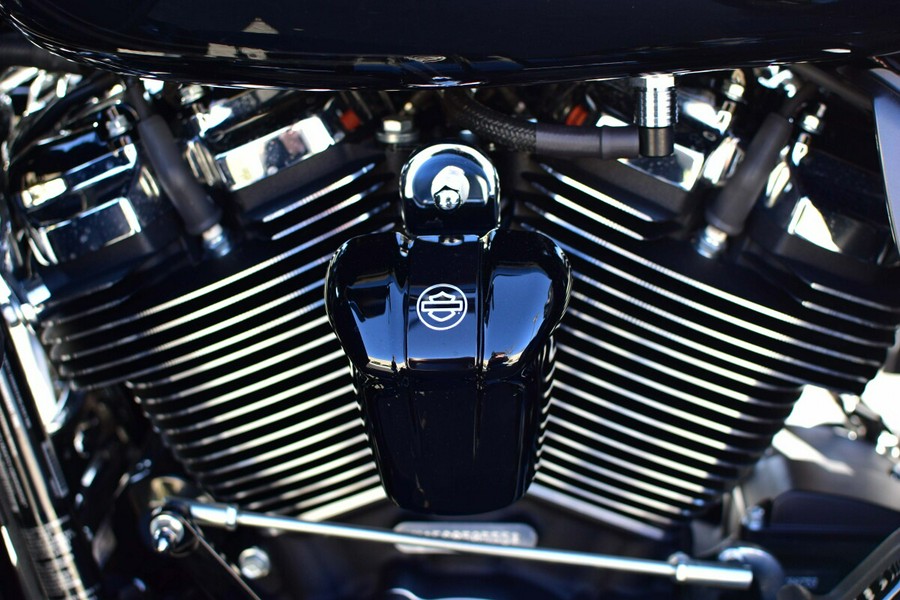 2025 Harley-Davidson Tri Glide Ultra FLHTCUTG