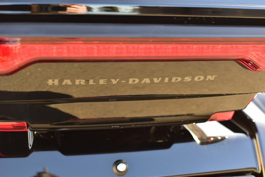 2025 Harley-Davidson Tri Glide Ultra FLHTCUTG