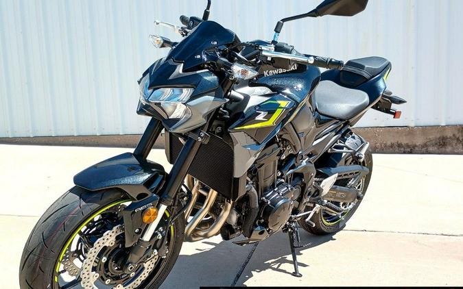 2024 Kawasaki Z900 ABS Metallic Spark Black/Metallic Matte Dark Gray