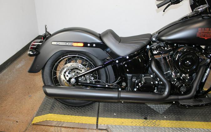 2026 Harley-Davidson® Deadwood™ BLACK DENIM