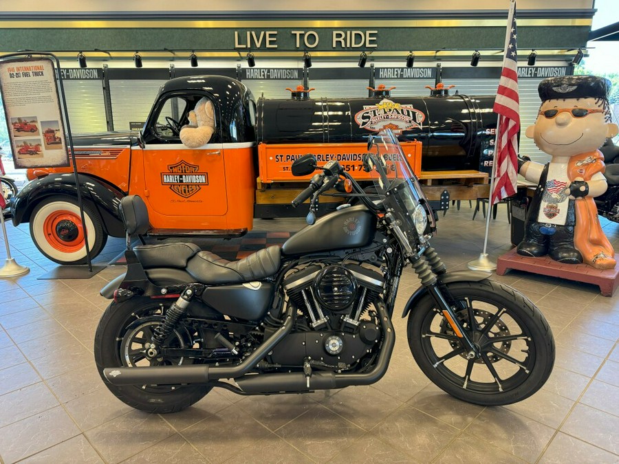 2022 Harley-Davidson Iron 883 XL883N