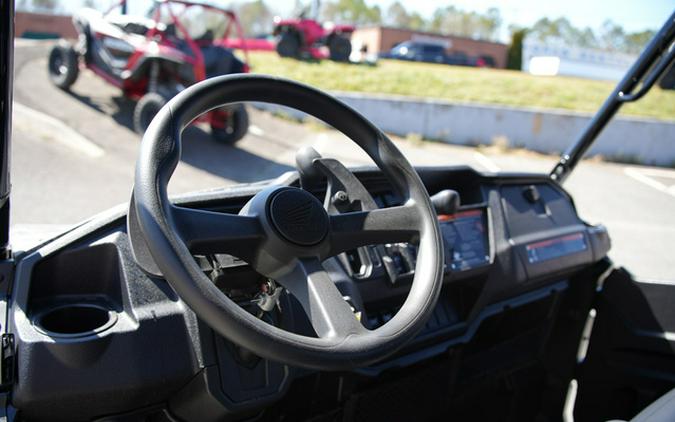 2025 Honda Pioneer 1000-6 Crew Deluxe