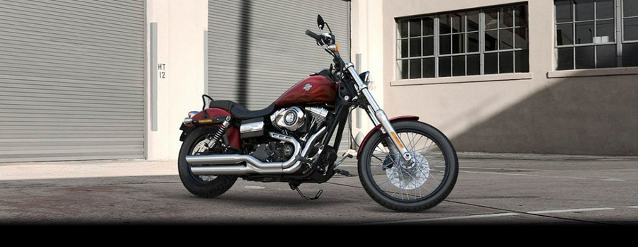 2017 Harley-Davidson® Wide Glide® Velocity Red Sunglo