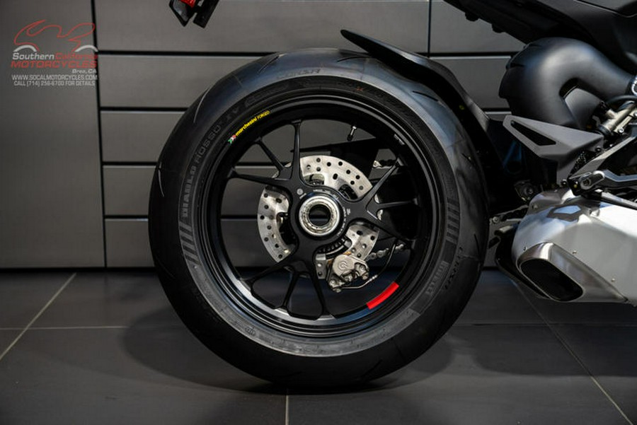 2024 Ducati Streetfighter V4 S Grey Nero / Red