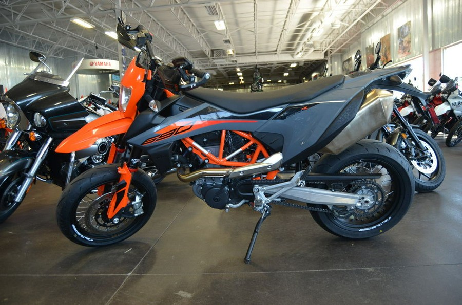 2021 KTM 690 SMC R