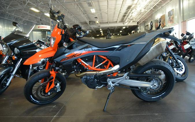 2021 KTM 690 SMC R