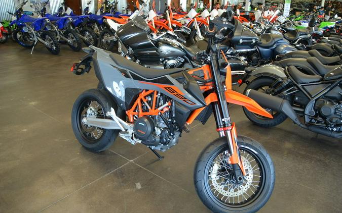 2021 KTM 690 SMC R