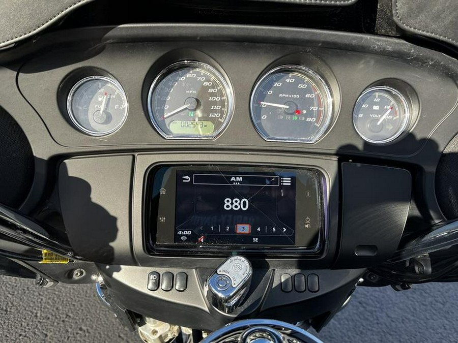 2019 Harley-Davidson® FLHTCUTG - Tri Glide® Ultra