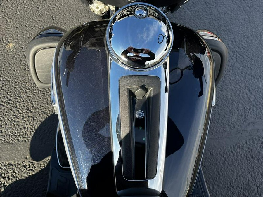 2019 Harley-Davidson® FLHTCUTG - Tri Glide® Ultra