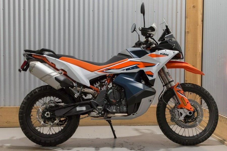 2024 KTM Adventure 890 R