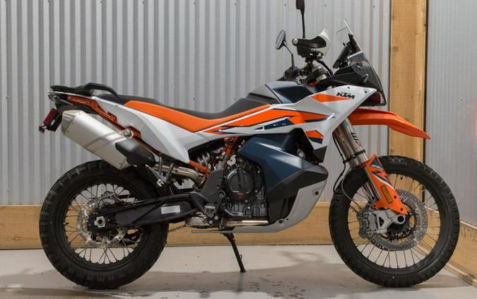 2024 KTM Adventure 890 R