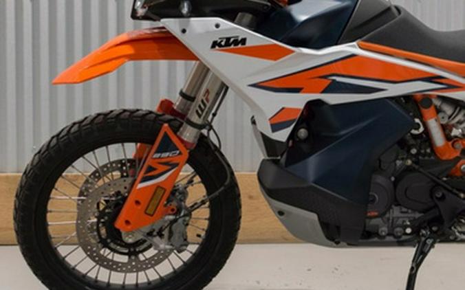 2024 KTM Adventure 890 R