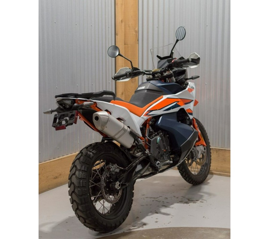 2024 KTM Adventure 890 R