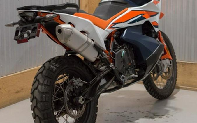2024 KTM Adventure 890 R