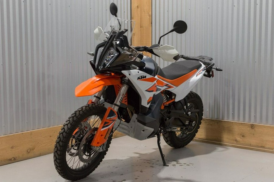 2024 KTM Adventure 890 R