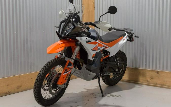 2024 KTM Adventure 890 R