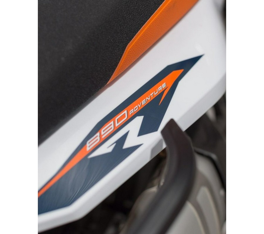 2024 KTM Adventure 890 R