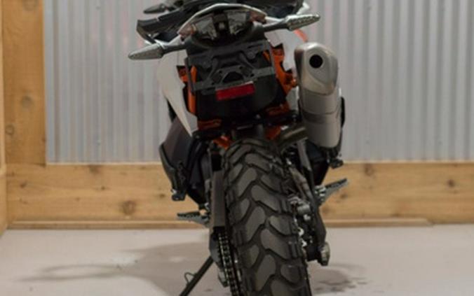 2024 KTM Adventure 890 R