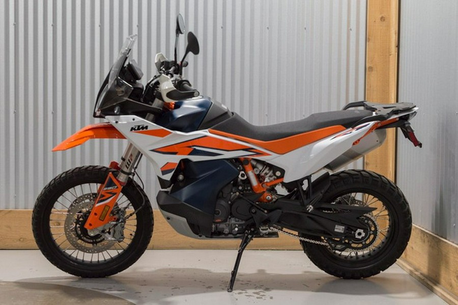 2024 KTM Adventure 890 R