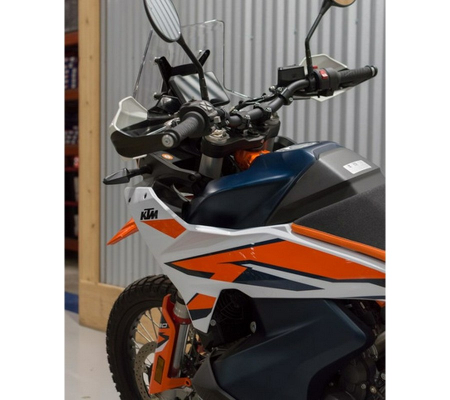 2024 KTM Adventure 890 R