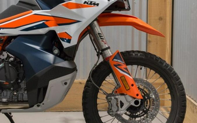 2024 KTM Adventure 890 R