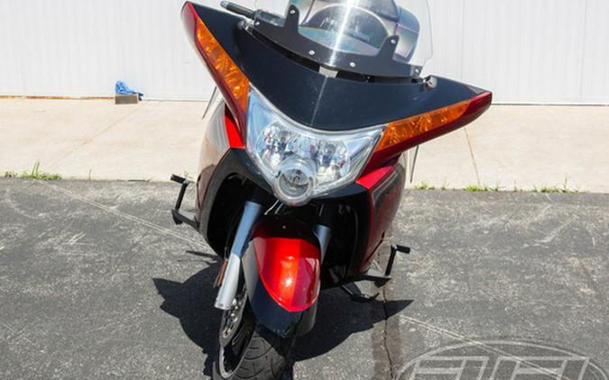 2013 Victory Motorcycles Vision Tour Sunset Red & Black W/ Black Carbon Gr