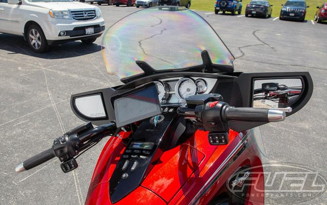 2013 Victory Motorcycles Vision Tour Sunset Red & Black W/ Black Carbon Gr