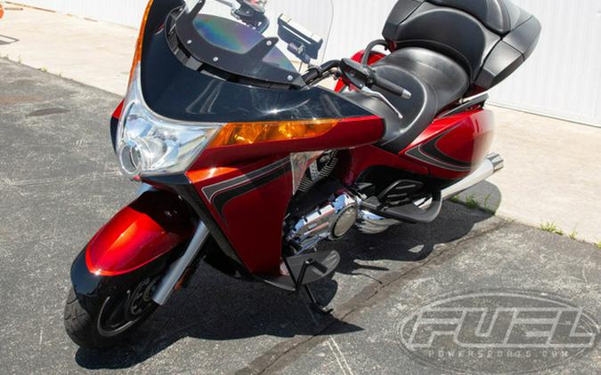 2013 Victory Motorcycles Vision Tour Sunset Red & Black W/ Black Carbon Gr
