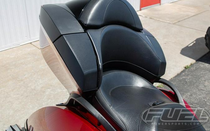 2013 Victory Motorcycles Vision Tour Sunset Red & Black W/ Black Carbon Gr