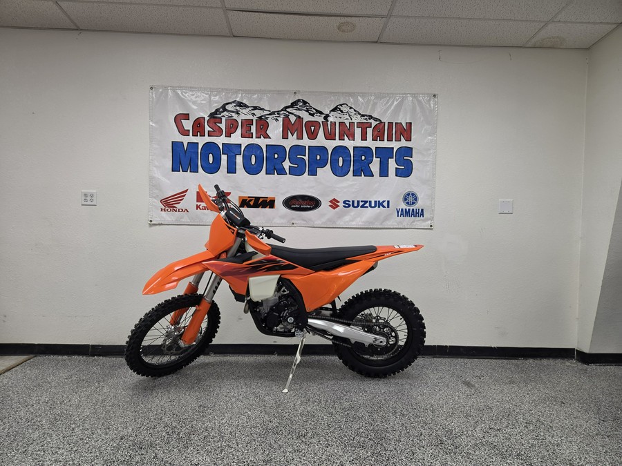 2027 KTM 350 XC F - KT8416
