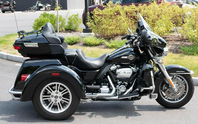 2023 Harley-Davidson Tri Glide Ultra FLHTCUTG