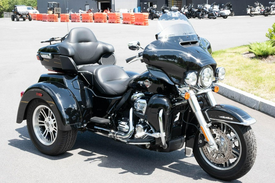 2023 Harley-Davidson Tri Glide Ultra FLHTCUTG