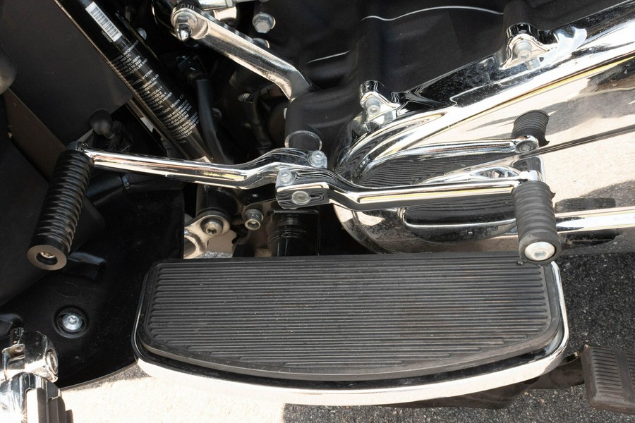 2023 Harley-Davidson Tri Glide Ultra FLHTCUTG