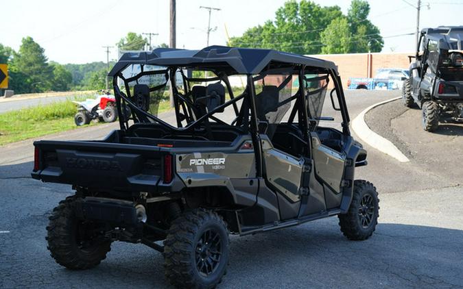 2025 Honda Pioneer 1000-6 Crew Deluxe