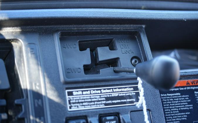 2025 Honda Pioneer 1000-6 Crew Deluxe