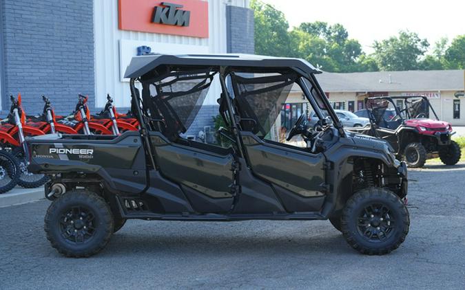2025 Honda Pioneer 1000-6 Crew Deluxe