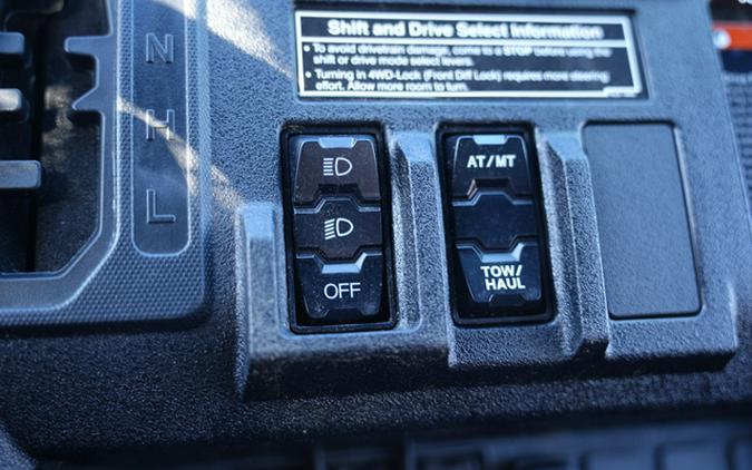 2025 Honda Pioneer 1000-6 Crew Deluxe