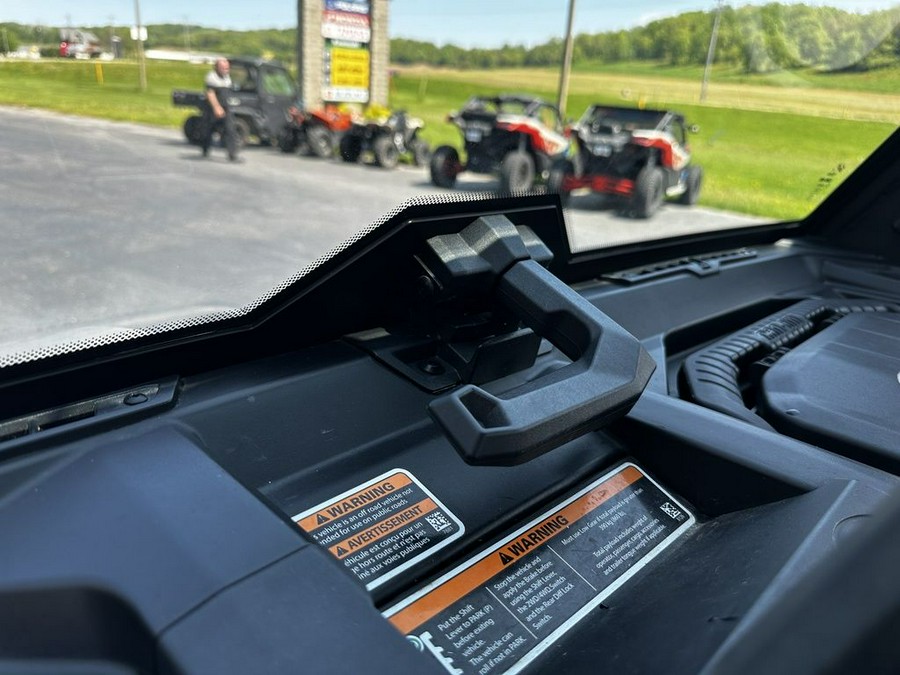 2020 Can-Am® Defender MAX XT™ CAB HD10