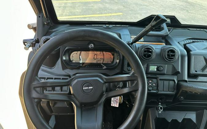 2020 Can-Am® Defender MAX XT™ CAB HD10