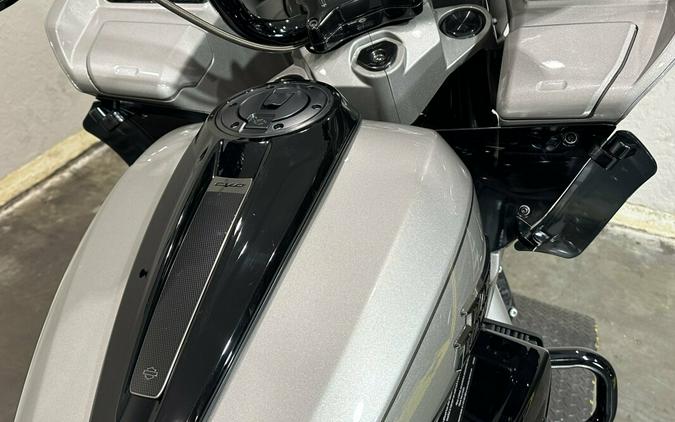 Harley-Davidson CVO™ Road Glide 2023 FLTRXSE 84356880 DARK PLATINUM