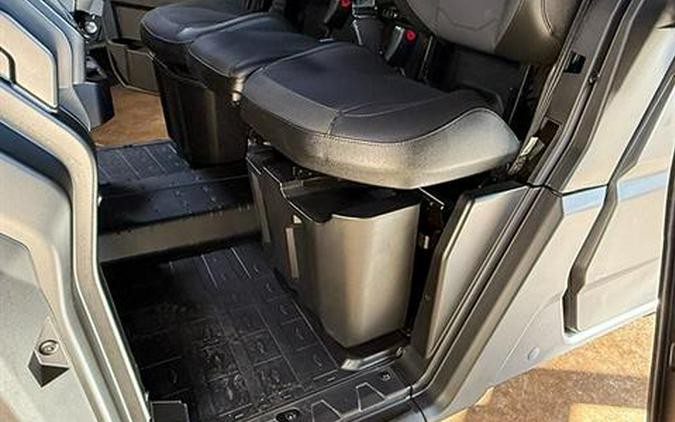 2025 Can-Am Defender MAX Limited