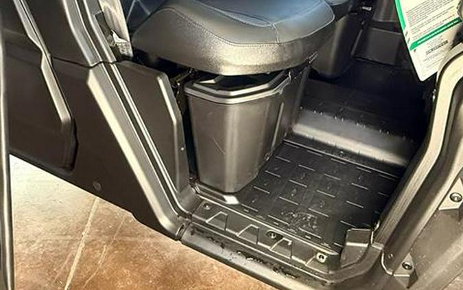 2025 Can-Am Defender MAX Limited