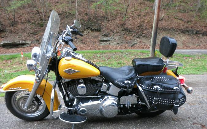 2011 Harley-Davidson® FLSTC Heritage Softail® Classic