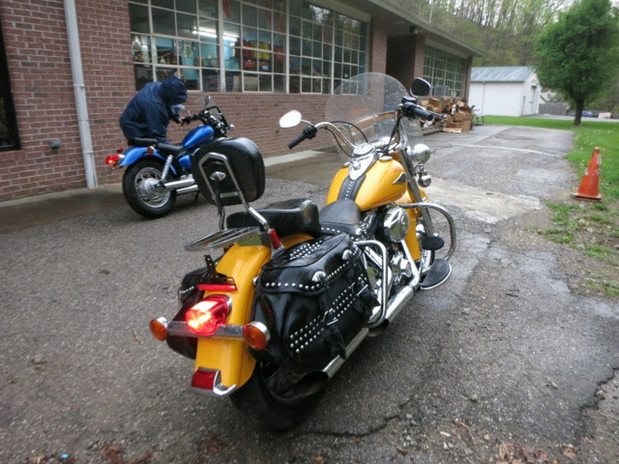 2011 Harley-Davidson® FLSTC Heritage Softail® Classic